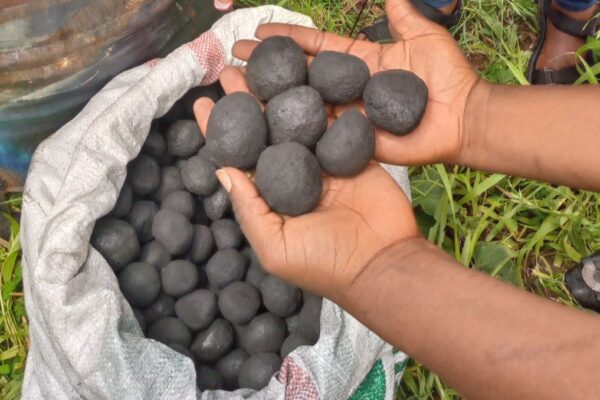 Eco-Friendly Milestone: Cameroon Cuts Coal Imports by 50% Thanks to Cimpor-Atlantic Cocoa Pact Ecological coal.