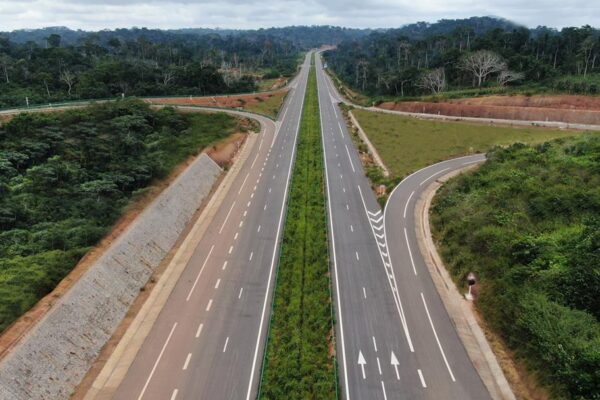 A view of the Yaoundé-Douala highway